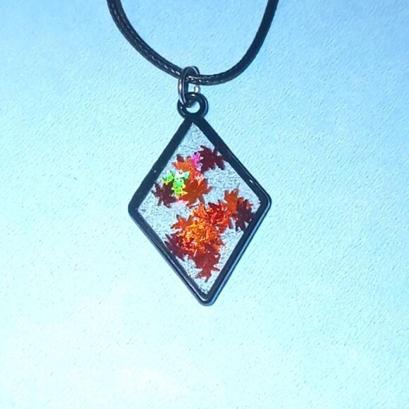 Handmade necklace - Picture 1 of 3